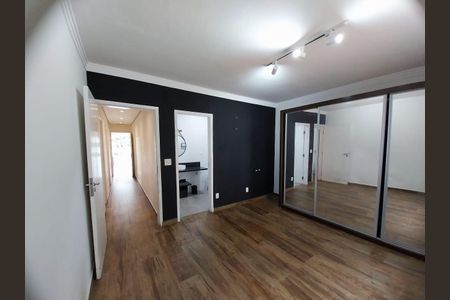 Casa à venda com 3 quartos, 220m² em Vila Sonia, São Paulo