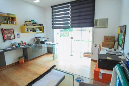 Casa à venda com 400m², 4 quartos e 4 vagas