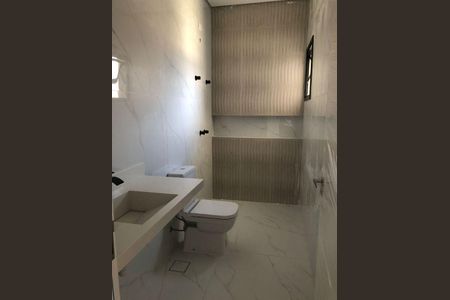 Casa à venda com 180m², 3 quartos e 4 vagas