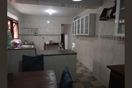 Casa à venda com 227m², 3 quartos e 2 vagas