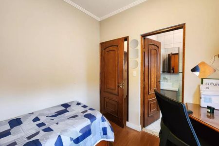 Casa à venda com 245m², 3 quartos e 4 vagas