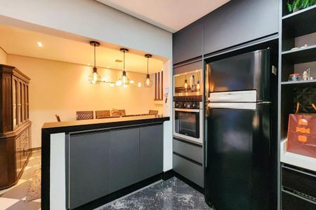 Casa à venda com 245m², 3 quartos e 4 vagas