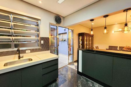 Casa à venda com 245m², 3 quartos e 4 vagas