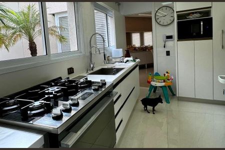 Casa à venda com 3 quartos, 285m² em Água Rasa, São Paulo