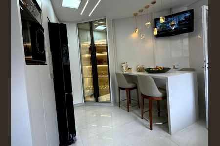 Casa à venda com 3 quartos, 285m² em Água Rasa, São Paulo