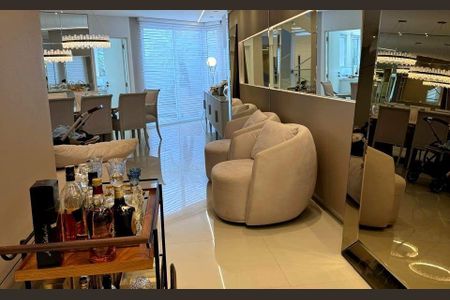 Casa à venda com 3 quartos, 285m² em Água Rasa, São Paulo