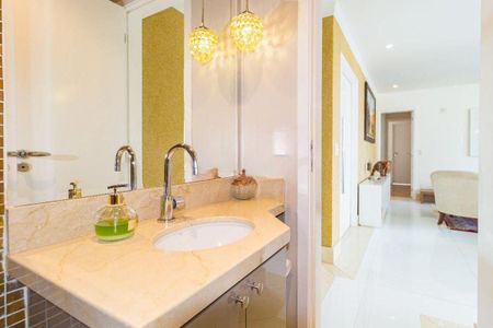 Apartamento à venda com 176m², 3 quartos e 4 vagas