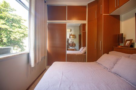 Apartamento à venda com 71m², 3 quartos e 1 vagaQuarto 2