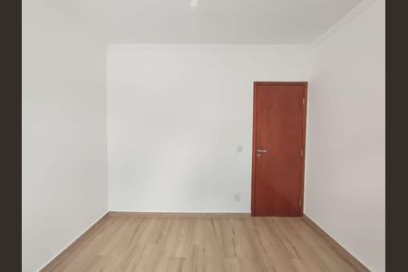 Casa à venda com 3 quartos, 110m² em Vila Prudente, São Paulo