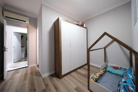 Casa à venda com 3 quartos, 250m² em Vila Ponte Rasa, São Paulo