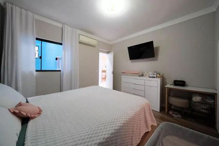 Casa à venda com 3 quartos, 250m² em Vila Ponte Rasa, São Paulo