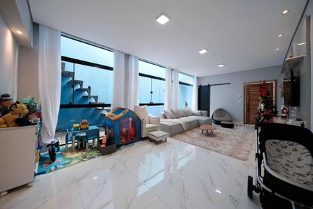 Casa à venda com 3 quartos, 250m² em Vila Ponte Rasa, São Paulo