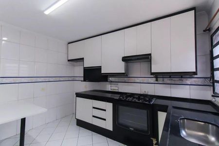 Casa à venda com 3 quartos, 180m² em Parque Sevilha, São Paulo