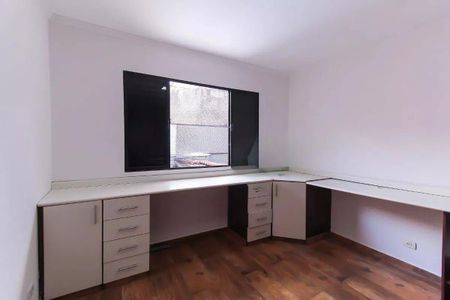 Casa à venda com 3 quartos, 180m² em Parque Sevilha, São Paulo