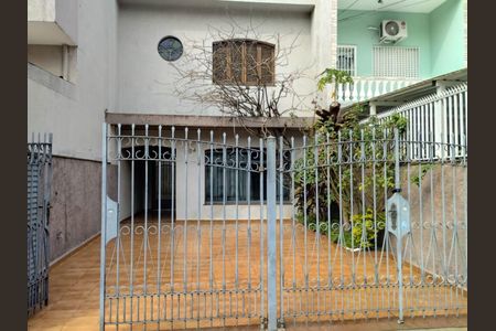 Casa à venda com 136m², 4 quartos e 2 vagas