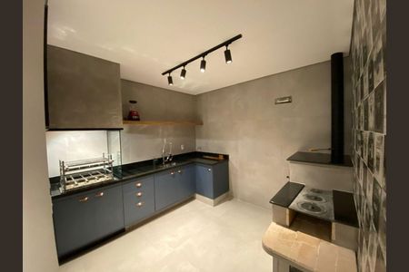 Casa à venda com 3 quartos, 150m² em Vila Matilde, São Paulo