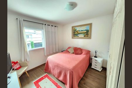 Casa à venda com 3 quartos, 180m² em Vila Regente Feijó, São Paulo