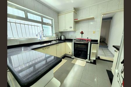 Casa à venda com 180m², 3 quartos e 2 vagas