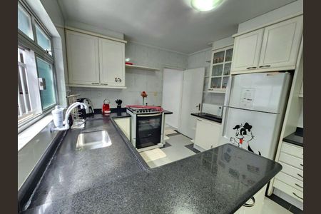 Casa à venda com 180m², 3 quartos e 2 vagas
