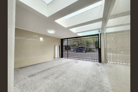 Casa à venda com 180m², 3 quartos e 2 vagas