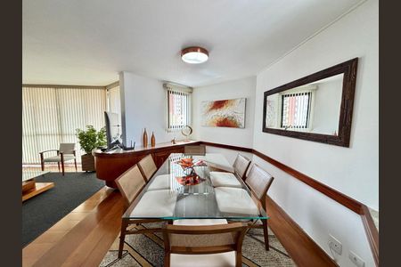 Apartamento à venda com 140m², 3 quartos e 3 vagas