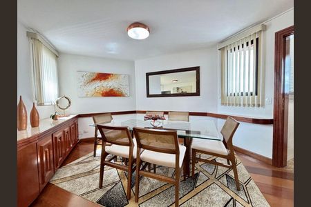 Apartamento à venda com 140m², 3 quartos e 3 vagas