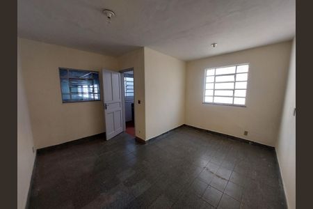 Casa para alugar com 4 quartos, 140m² em Vila Invernada, São Paulo