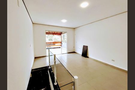 Casa à venda com 3 quartos, 180m² em Chácara Japonesa, São Paulo
