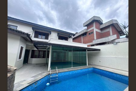 Casa para alugar com 420m², 4 quartos e 4 vagas