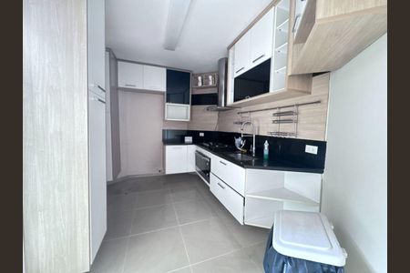 Casa para alugar com 420m², 4 quartos e 4 vagas