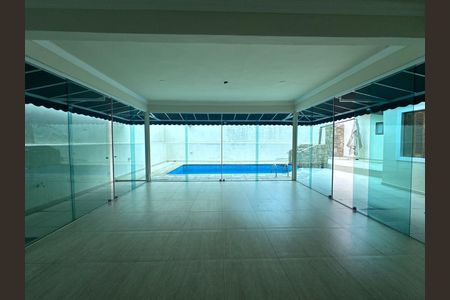 Casa para alugar com 420m², 4 quartos e 4 vagas