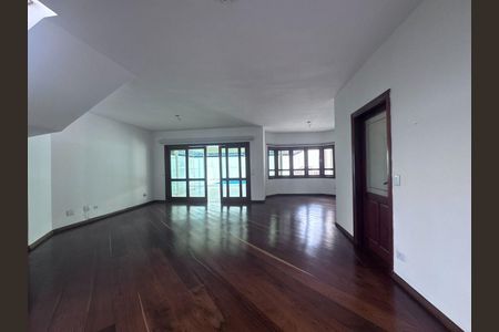 Casa para alugar com 420m², 4 quartos e 4 vagas