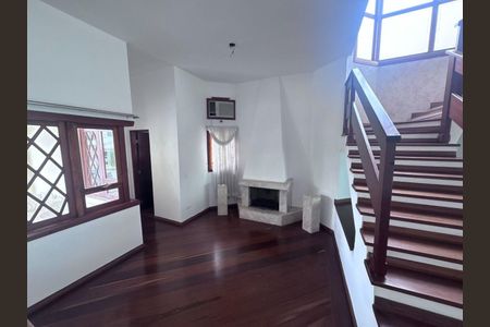 Casa para alugar com 420m², 4 quartos e 4 vagas