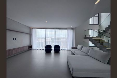 Casa para alugar com 4 quartos, 421m² em Granja Viana, Cotia