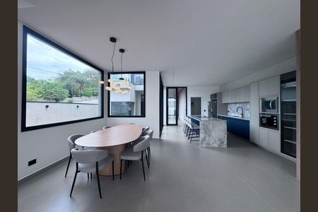 Casa para alugar com 4 quartos, 421m² em Granja Viana, Cotia