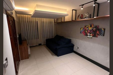 Casa à venda com 3 quartos, 161m² em Vila Salete, São Paulo