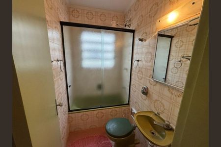 Casa à venda com 3 quartos, 218m² em Bosque da Saúde, São Paulo
