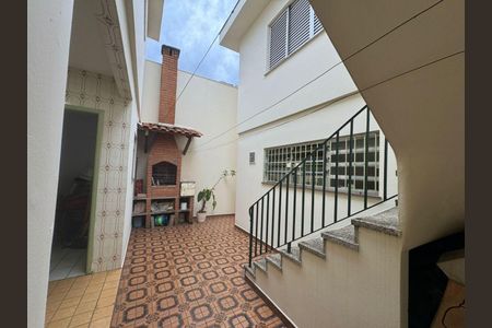 Casa à venda com 218m², 3 quartos e 3 vagas