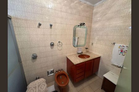 Casa à venda com 218m², 3 quartos e 3 vagas