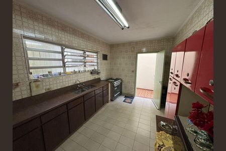 Casa à venda com 218m², 3 quartos e 3 vagas