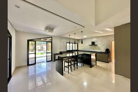 Casa para alugar com 360m², 4 quartos e 8 vagas