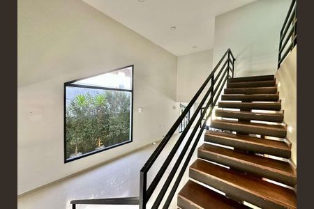 Casa para alugar com 360m², 4 quartos e 8 vagas