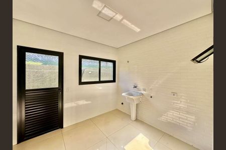 Casa para alugar com 360m², 4 quartos e 8 vagas