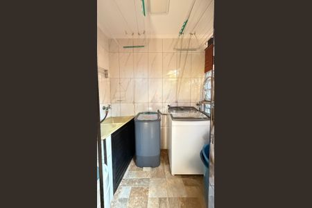 Casa de condomínio à venda com 92m², 3 quartos e 2 vagasÁrea de serviço