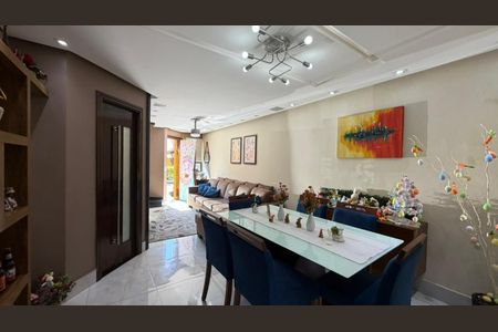 Casa de condomínio à venda com 92m², 3 quartos e 2 vagasSala