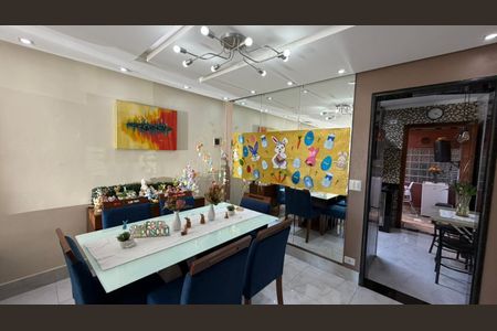 Casa de condomínio à venda com 92m², 3 quartos e 2 vagasSala