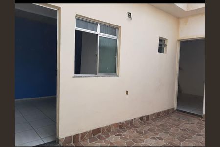 Área externa de casa para alugar com 2 quartos, 47m² em Vigário Geral, Rio de Janeiro