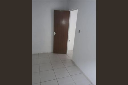 Quarto de casa para alugar com 2 quartos, 47m² em Vigário Geral, Rio de Janeiro
