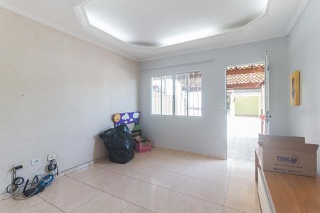 Sala de casa de condomínio para alugar com 2 quartos, 75m² em Conjunto Residencial Bela Vista, Poá