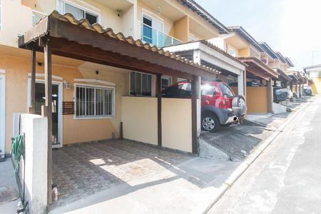 Casa de condomínio para alugar com 75m², 2 quartos e 2 vagasFachada